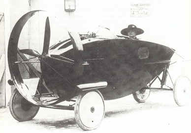 1919.jpg (29026 octets)